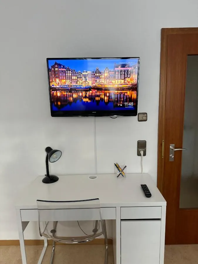 Privatunterkunft Ferienwohnung Schoenes, Friedliches Zimmer Augsburg Deutschland